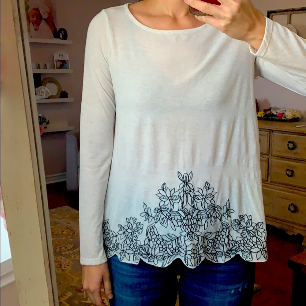 Embroidered hem top